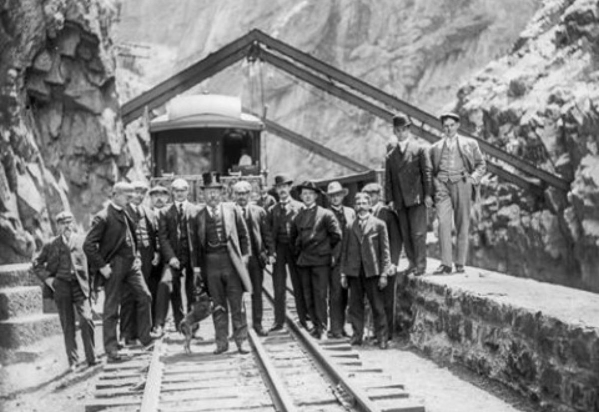 Royal Gorge Bridge tweet media