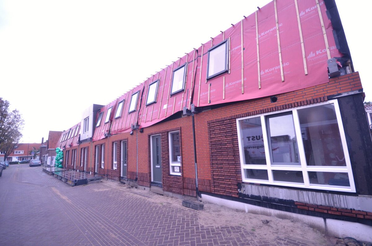 #Modulaire #woningbouw kan een wezenlijke bijdrage leveren aan het inperken van het gigantische #woningtekort. Met een spectaculaire live demonstratie van een modulair bouwproject laat NH Bouwstroom zien dat deze aanpak succesvol kan zijn. im.nu/UcnFTY