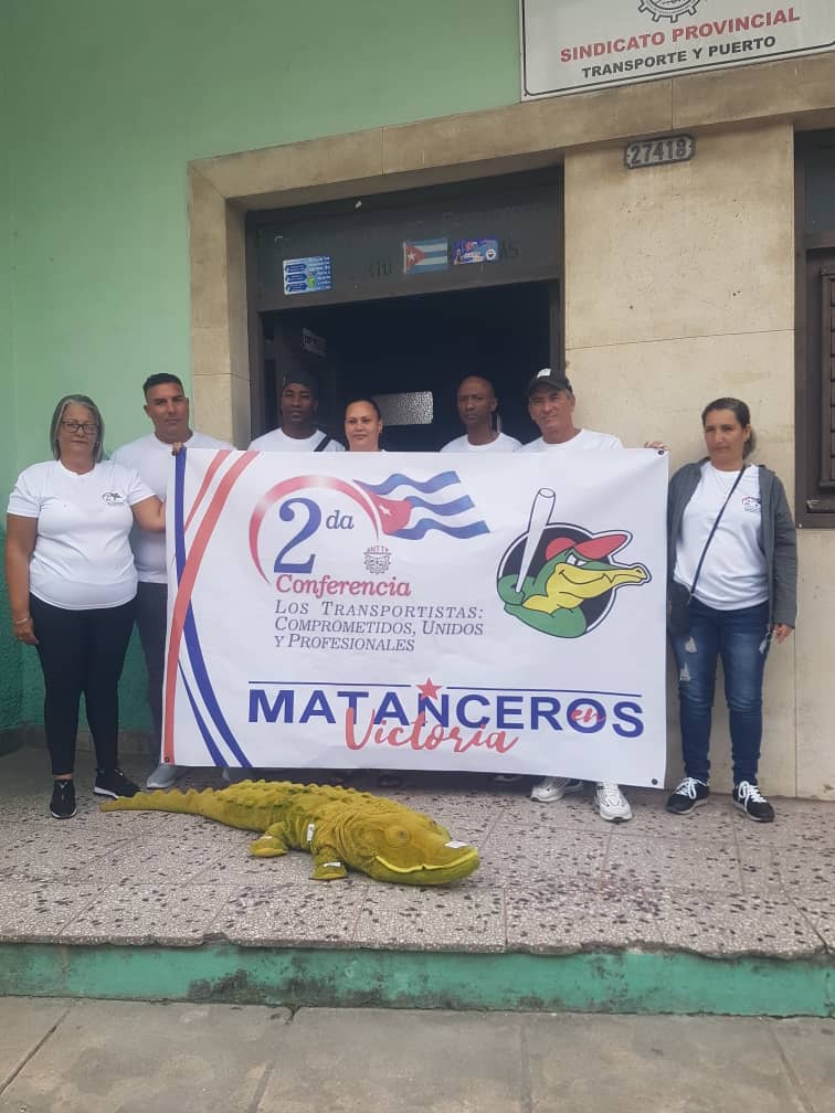ECASAVaradero's tweet photo. ✈ Un día muy especial para el #aeropuertovra ,dos delegaciones que nos representan, los jóvenes delegados a la asamblea municipal de la #UJC y los trabajadores que participan en la #SegundaConferencia  Nacional del #SNTTP ,Felicidades 👏 y éxito en éstos dos eventos. https://t.co/QPe4XdOIK8