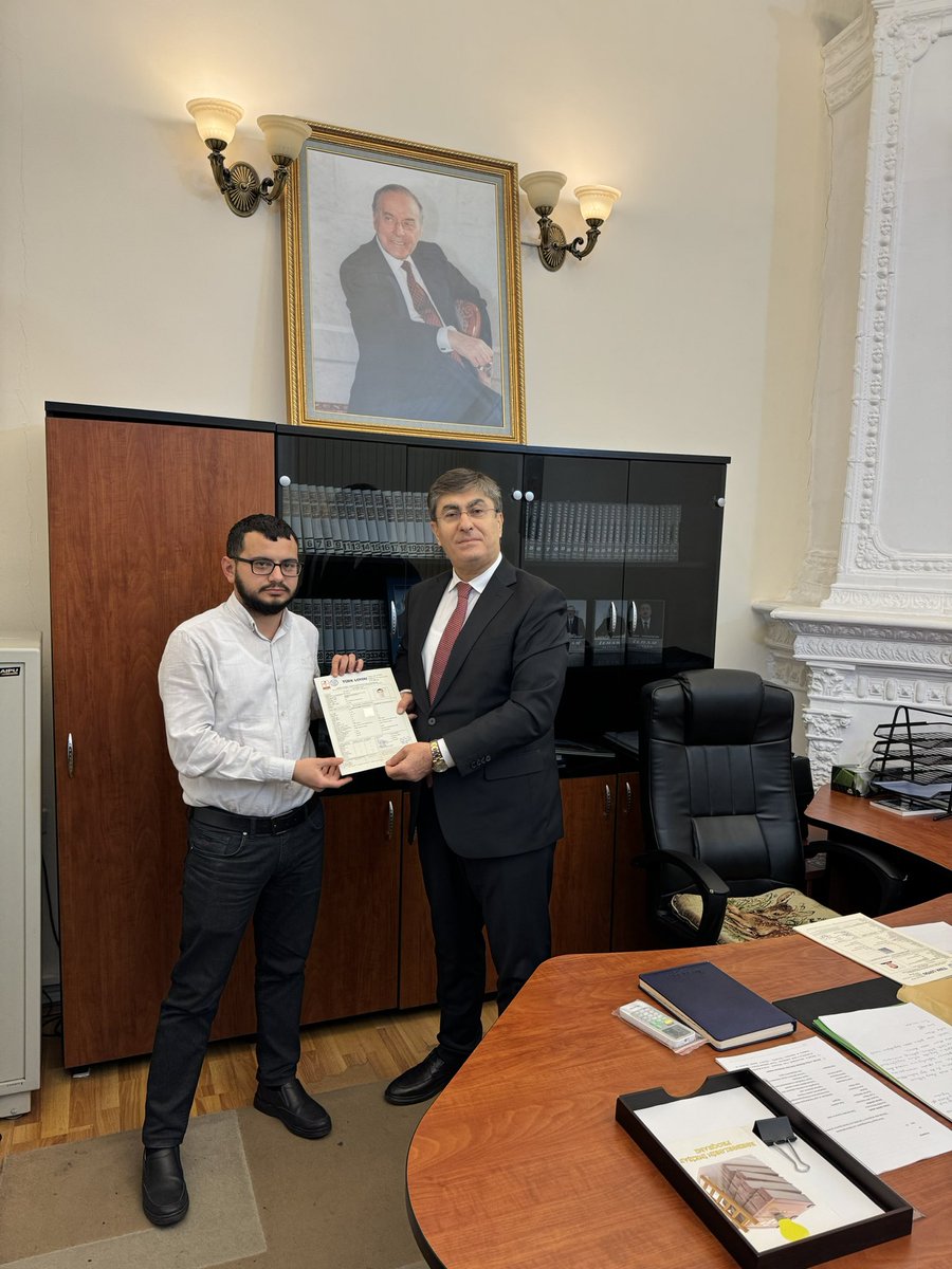 ProfAhmetKesik's tweet photo. ÜNİVERSİTEMİZ EĞİTİM İHRACATINA HIZ KESMEDEN DEVAM EDİYOR! Azerbaycan Devlet Petrol Şirketi SOCAR’da; Üniversitemiz tarafından verilen 2. Dönem Su Altı Kaynakçılığı eğitimlerini başarı ile tamamlayanlara sertifikalarını verdik.. #socar #azneft #gediksualtıkaynakçılığı #Gedikedu https://t.co/hTwukUtv9X