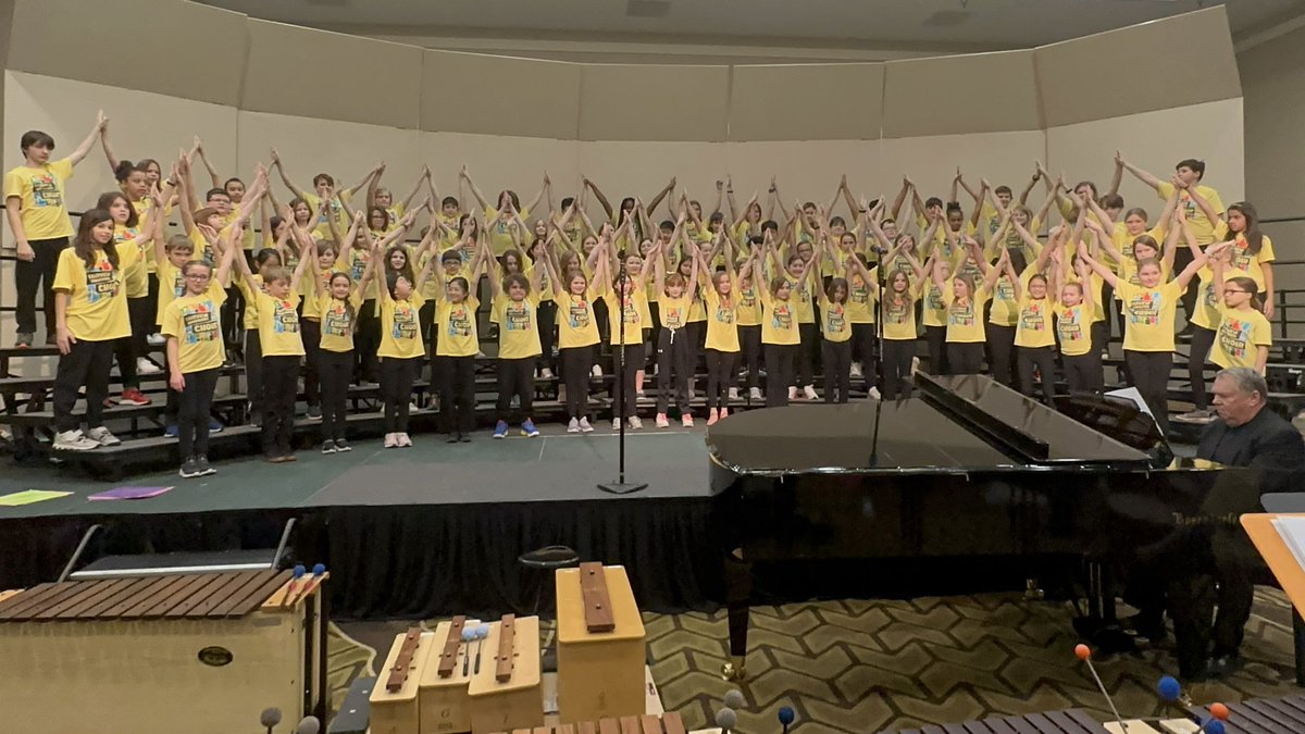 Look at these singers!! They brought down the house and performed like they have never performed before. I am beyond proud of them!!!!!  They shared joy, happiness, and fun today! 💙💛💙💛
Fairview ETA: 2:00pm
<a href="/FVEFalcons/">Fairview Elem COMO</a>