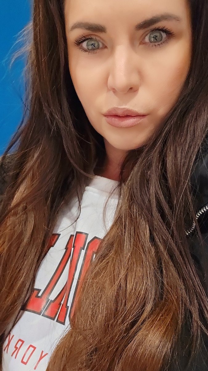 thefoxyswede 🇸🇪 *only fans model* thefoxyswede Twitter Profile Sotwe