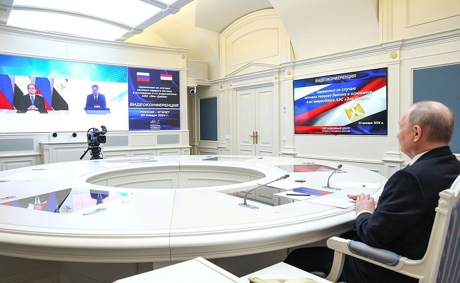 mfa_russia's tweet photo. 🇷🇺🇪🇬 President of Russia Vladimir #Putin and President of Egypt @AlsisiOfficial took part in a ceremony, held via videoconference, for pouring the first concrete into the foundation of the fourth power unit of the Egyptian El-Dabaa NPP.

🔗 https://t.co/bmNk0TUzgP

#RussiaEgypt https://t.co/FQoT1V16m0