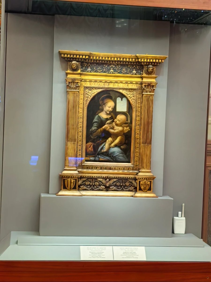 Kherwin5's tweet photo. I went to the museum to study the relics of the past.🏛🚶🏼‍♀️ https://t.co/MYuEKFTRuL