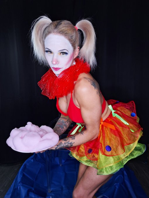 It's national pie day! #wam #splosh #messy #pie #clown https://t.co/dVf89bABLg<a href="/tag/wam"class="tags">#wam</a><a href="/tag/splosh"class="tags">#splosh</a><a href="/tag/messy"class="tags">#messy</a><a href="/tag/pie"class="tags">#pie</a><a href="/tag/clown"class="tags"><span>#clown</span></a>