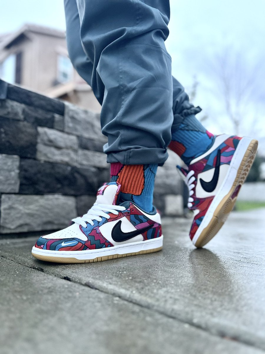 Morning rain be so chill so decided to rock the parra dunks with my @getpairedd socks .. love these ❤️ #parradunk #nike #nikesb #sneakerhead
#sneakerfreaker #thesolefirm #stilllaceddifferently #snkrskliveheatingup #solecollectors #snkrskickcheck #sneakerfreakerfam #instakicks