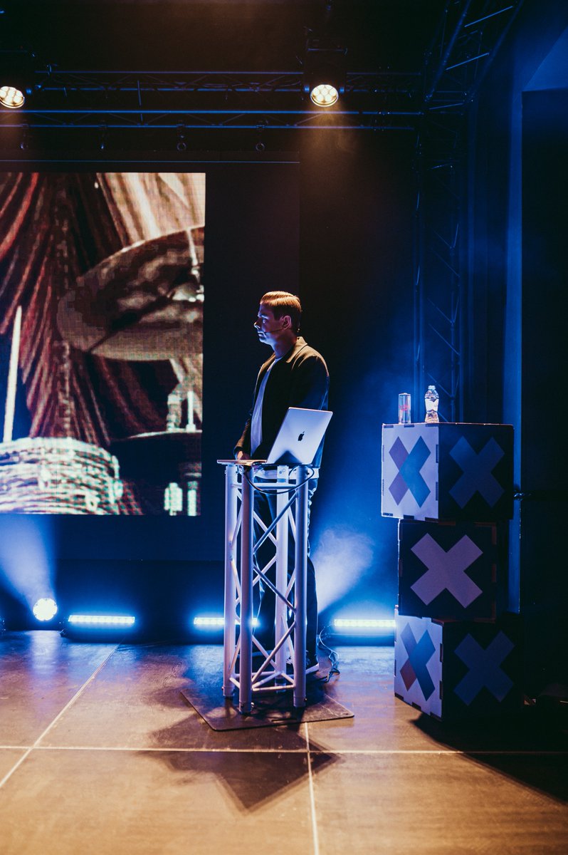 MxTconference's tweet photo. MXT Highlight Week (Day 2) - @SamFeldtMusic keynote on Day 1 of MXT2024,  talking about his journey as an artist, entrepreneur and producer! We can't wait to see you at MXT2025! 🌟 

#mxtconference #mxt2024 #mxt #samfeldt https://t.co/GbF7ZpkzS5