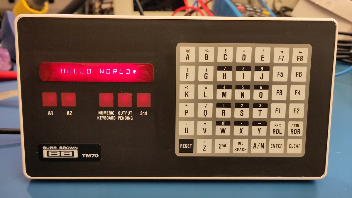 RoggeeDragon's tweet photo. Tinkering with this widget. It has a very pretty vintage LED display https://t.co/IaIrlSS68L