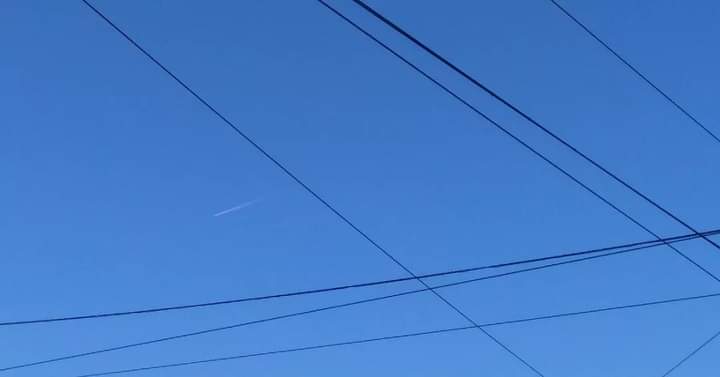 Airline in #Sky Lines #Torino Jan22 #cielo #cavi #cables #bluesky #blue #blu #cielo #cieloazzurro #geometric #geometrie #geometry #linee #lines #skyphotography #urbandetails #urbanpics #urbanphotography #cityscape #citypics #cityphotography #torino #torinocity #torinopics #turin