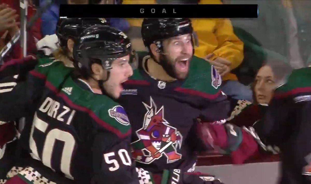 Yotes1point0Fan's tweet image. The way Zucker looks at Cooley after he made that insane pass is priceless