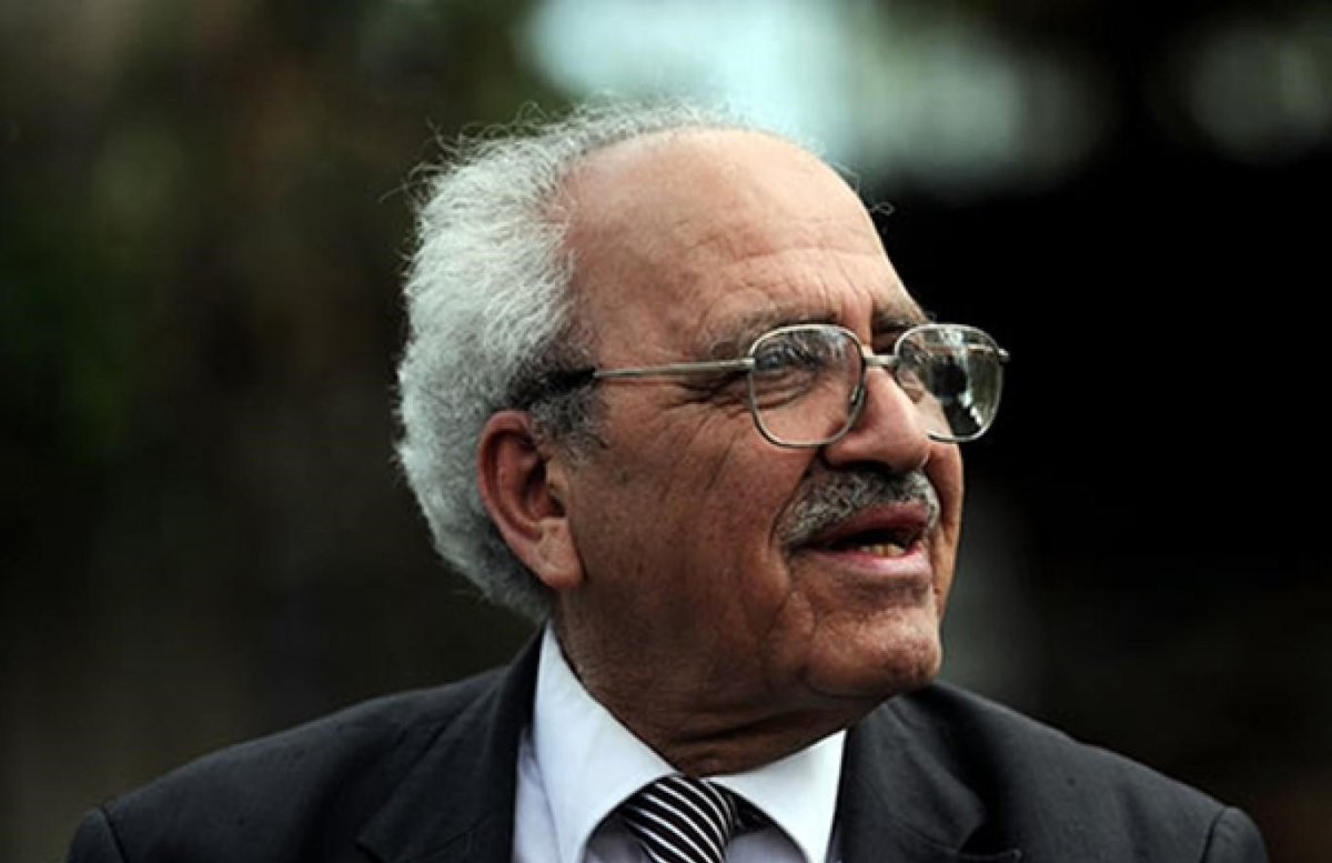 "Kaç kardeşsiniz" dediklerinde,
"Bir buçuk milyar" diyorum.
Anlatabiliyor muyum?

Sezai Karakoç #GazaStarving