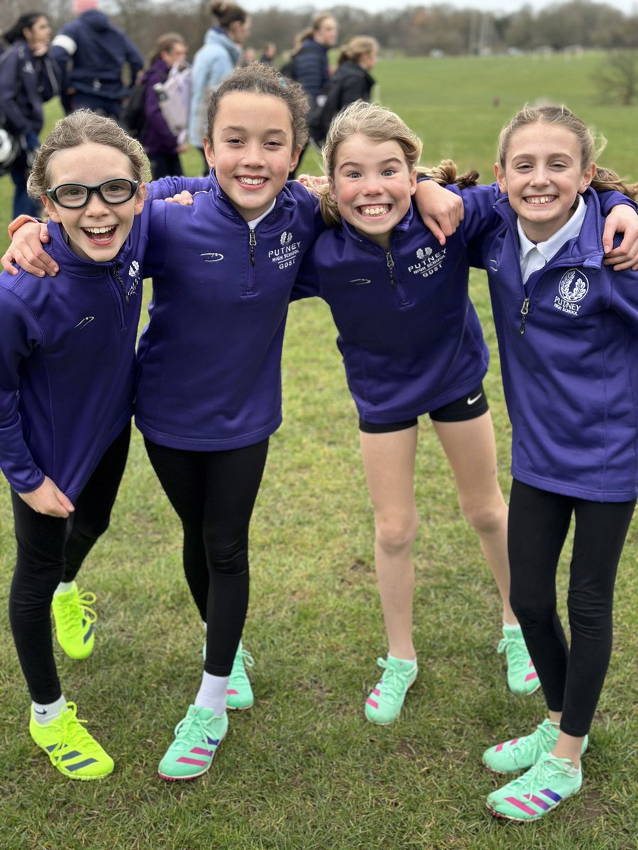 Well done to our XC teams who raced at GHS relays this afternoon. Yrs 5-8 all run 800m each and year 9 1.5k. Thanks @ghsseniorsport for organising such a great event! 
Year 9 🥇
Year 8 🥈
Year 7 5th 
Special mention to the four year 5 runners who finished 🥈in the year 6 race!