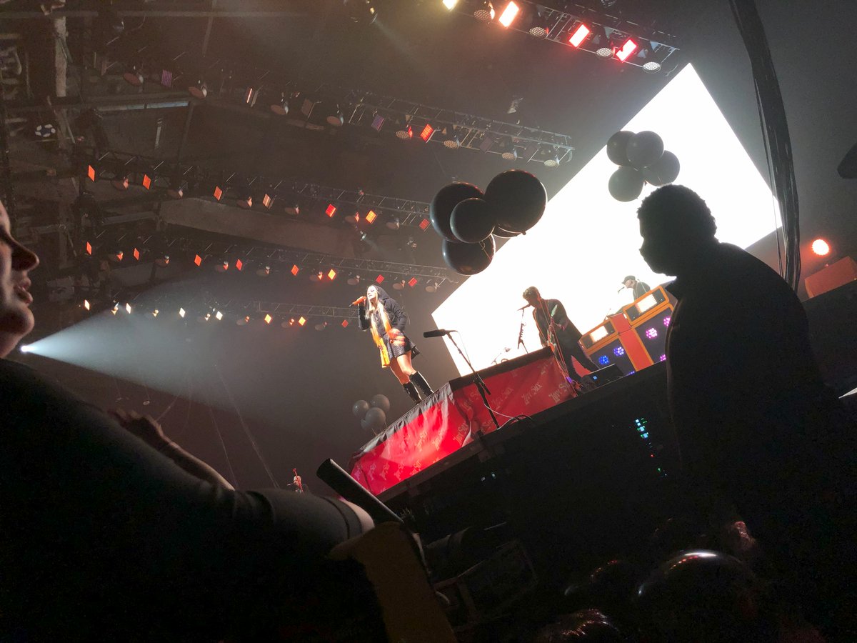 Mandums's tweet photo. @AvrilLavigne @simpleplan Ottawa 2022!!!  Sadly, of all the concerts I've seen, Simple Plan is STILL on my bucket list!!! https://t.co/Bj1sWbfuUF