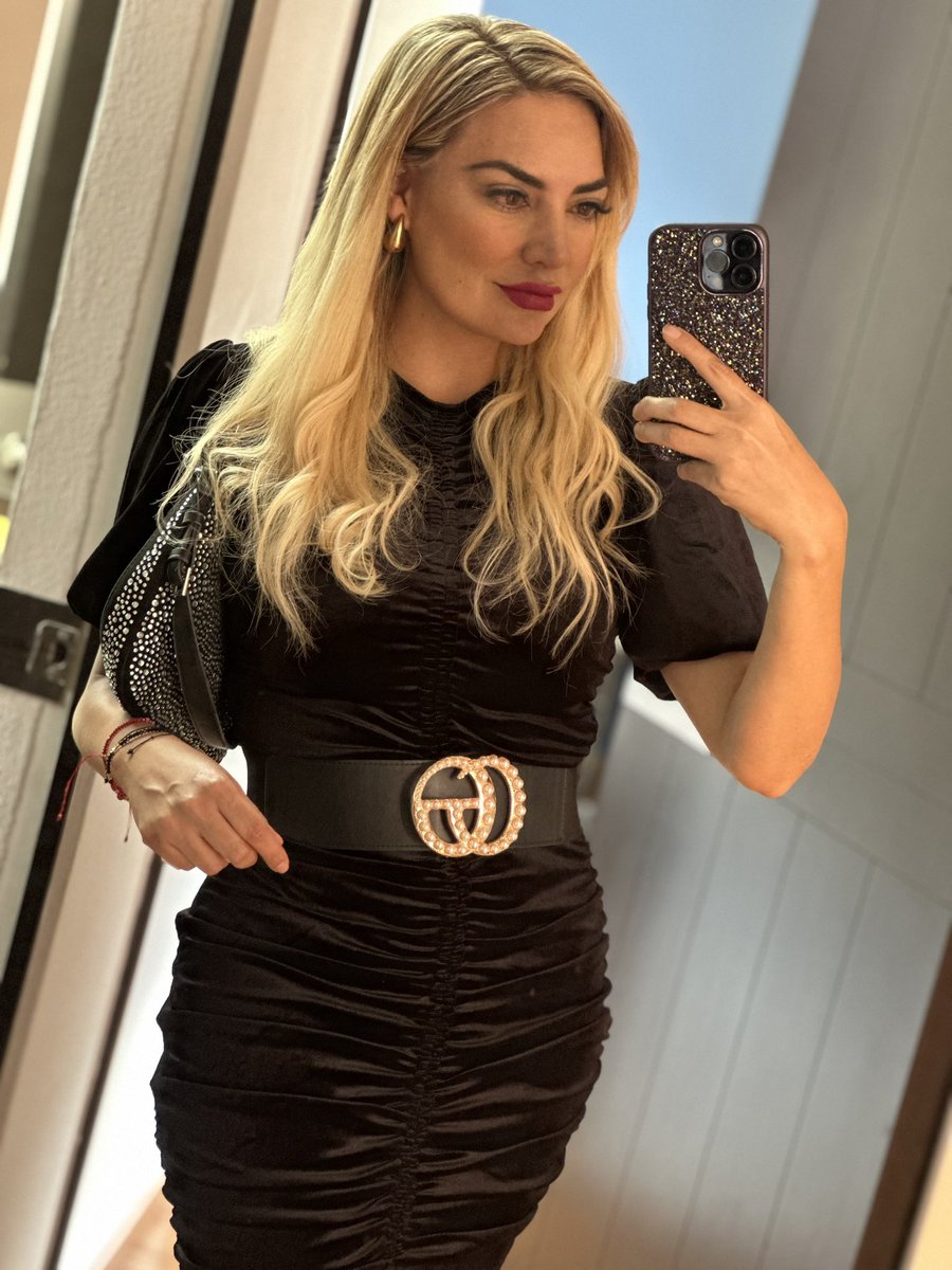 OmegaVzquez's tweet image. A las 2:45 P.M. estaré en entrevista con mi amigo @adan_reportero en el noticiero del 105.5FM #LaPoderosa ￼#InformaciónExclusiva 
#MoreliaEsMujer  ￼