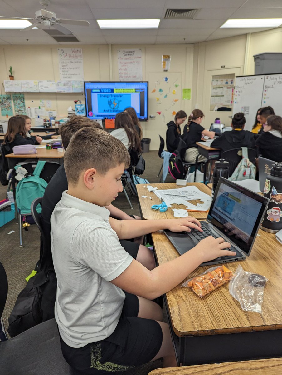 _Alina_Burton's tweet photo. @PearDeck is an amazing tool that allows you to take your PowerPoints to the next level. I was able to gather formative data digitally and increase my student's engagement during today's energy transformation lesson. It's a win in my book. 🍐 https://t.co/tHTtbPWVuu