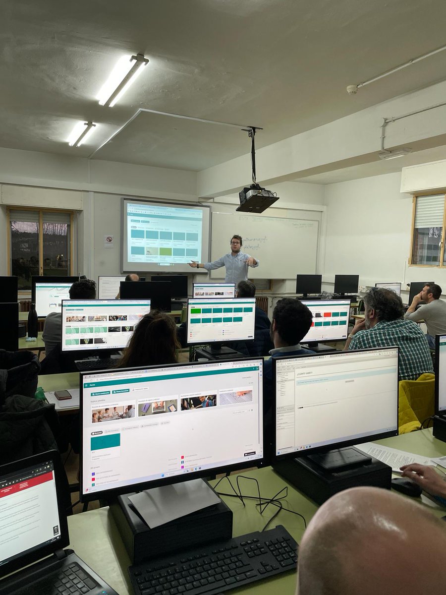 👨‍🏫 Segunda sesión #eXeLearning en <a href="/IMCvillarcayo/">IES MERINDADES DE CASTILLA</a> con <a href="/FerCastano/">Fernando Castaño</a>

✅ Recopilación de información.
✅ iDevice de texto.
✅ Insertar diferentes recursos (FORMS, vídeos, imágenes, hipervínculos...)

#tiCyL
#formaciónCyL