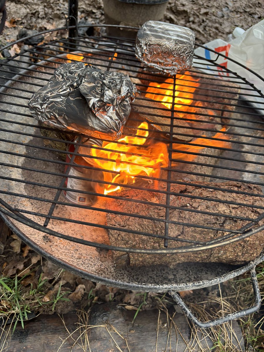 We all fully embraced the mud today…75 pairs of wellies all left the site unrecognisable…squelch squelch squelch 🥴