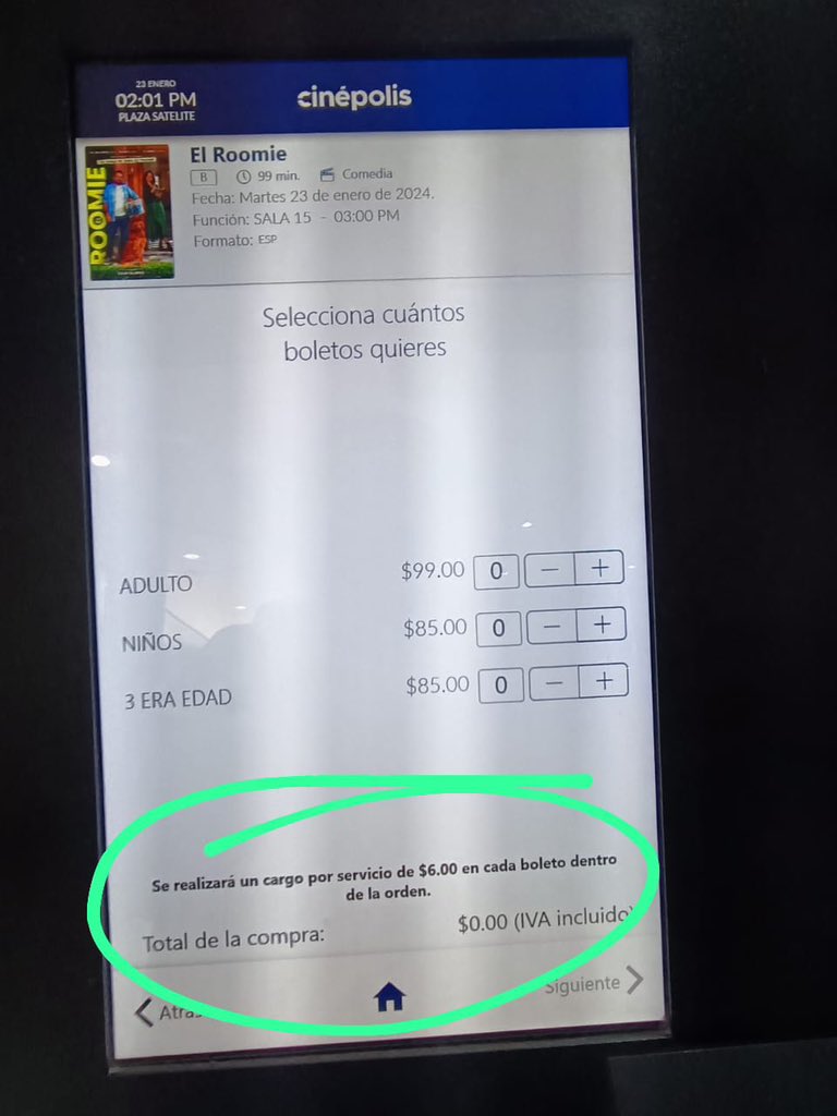 Benjaz3's tweet photo. @Profeco ¿es correcto que @Cinepolis solo cobre en efectivo en caja y que si deseas pagar con tarjeta debas usar las máquinas que cobran 6 pesos de comisión? https://t.co/pYUoeDediL