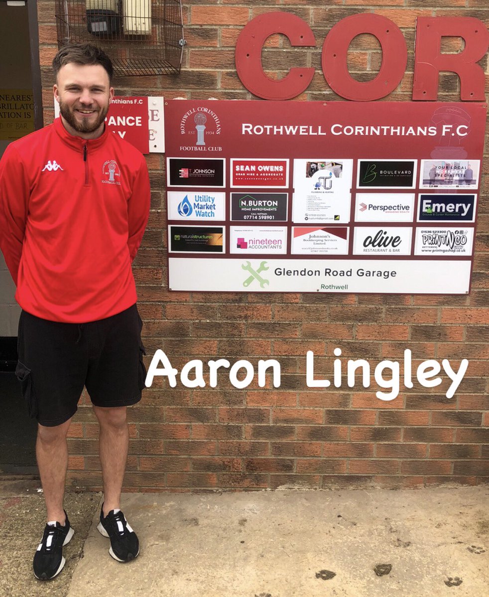 RothwellCFC's tweet photo. GOAL FOR CORINTHS 

@azdogg69 with an absolute screamer from 20 yards. 

1-0 @RaundsTown 

#rcfc🔴⚫️⚽️ https://t.co/0mzNori7WV