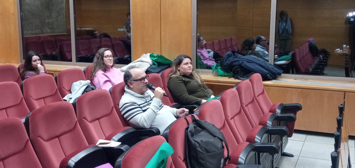 RPhonica's tweet photo. Totes les aportacions presentades van suscitar molt d'interès entre els investigadors/es assistents, establint-se un diàleg de molta qualitat i molt enriquidor per a tots. https://t.co/t4FoHcYWKp