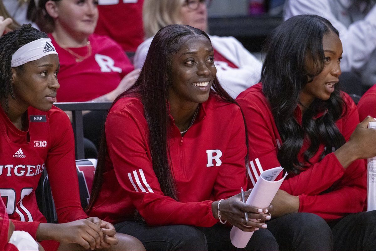 We will never get over seeing Kah back on our bench 🥺♥️

#GoRU | #RUWBB