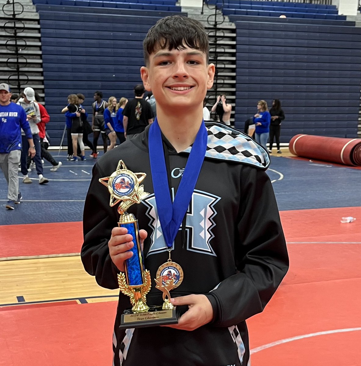 AurelioGuti34's tweet photo. Took part in the War Eagle Classic hosted by @PNHSAD . I placed first in my weight class. Our team did amazing and I’m grateful for my coaches and teammates. Our pack is strong! @HagertyWrestles @HagertySports @Hagerty_FB @bighitslive @larryblustein @DanLaForestFB https://t.co/B1J8tCgRiv