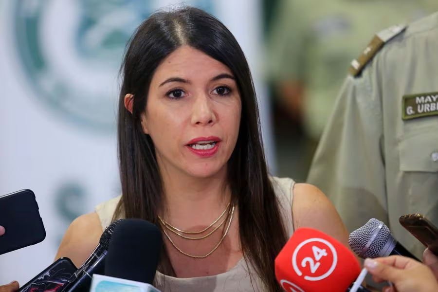 pabonenatas's tweet photo. Katherine Martorell está imputada y pronto será formalizada por un ENORME fraude de mas de 500 millones de pesos en compras de cámaras GOPRO para Carabineros. 

Las cámaras nunca llegaron, y las coimas fueron fabulosas.

RT si quieres verla pronto tras las rejas. https://t.co/kA6KyNaGRt