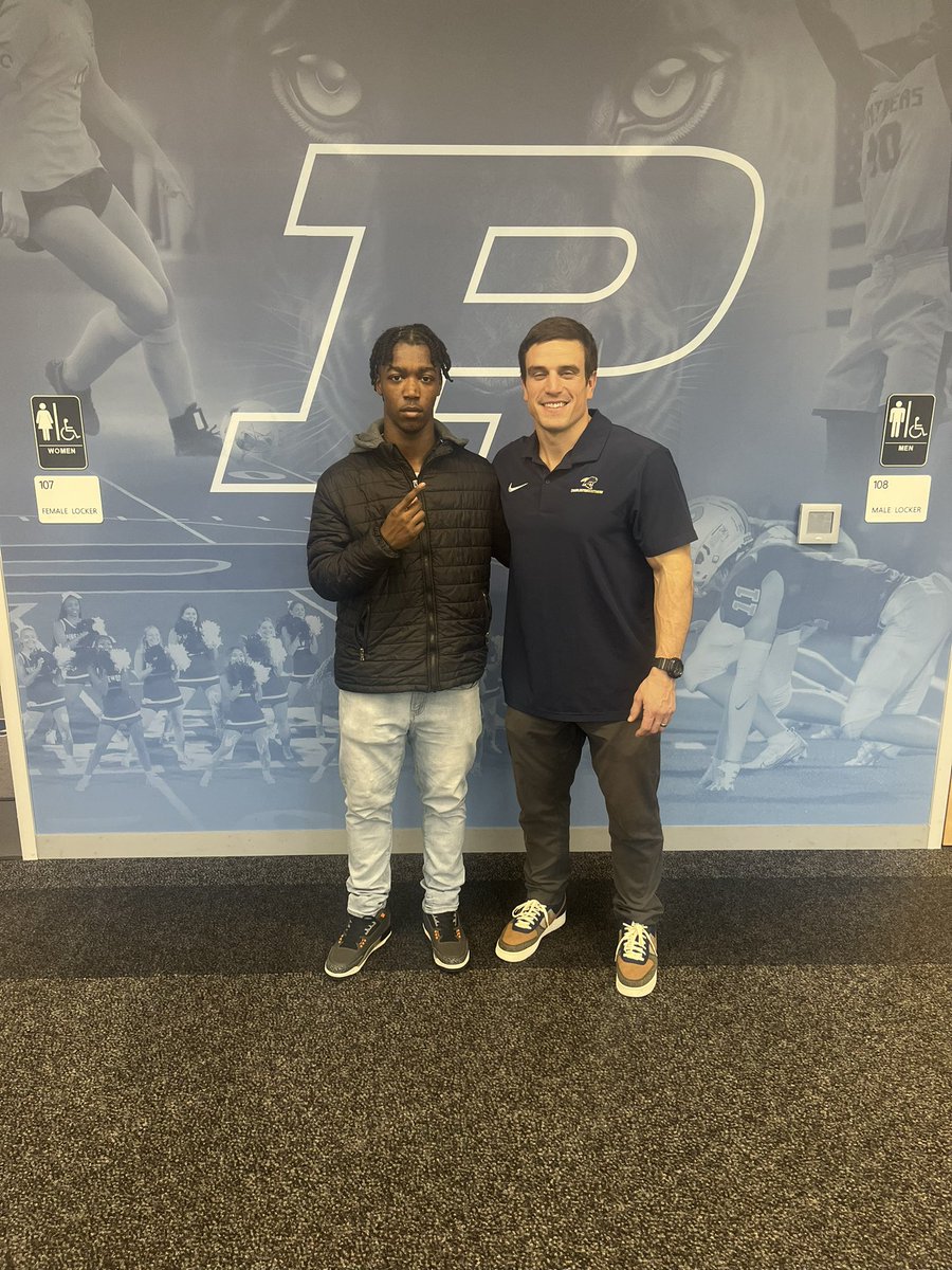 Jeremiah “showtime”Singleton💫 (@certifiedcuatro) on Twitter photo Thank you so much <a href="/CoachNickReveiz/">Coach Nick Reveiz</a> for stopping by to see me I am very greatful!! 🙏🏾@CSUFB <a href="/HolloMan21/">DeVonte Holloman</a> <a href="/PPS_Football_/">Pinewood Football</a> Thank you so much <a href="/CoachNickReveiz/">Coach Nick Reveiz</a> for stopping by to see me I am very greatful!! 🙏🏾@CSUFB <a href="/HolloMan21/">DeVonte Holloman</a> <a href="/PPS_Football_/">Pinewood Football</a>