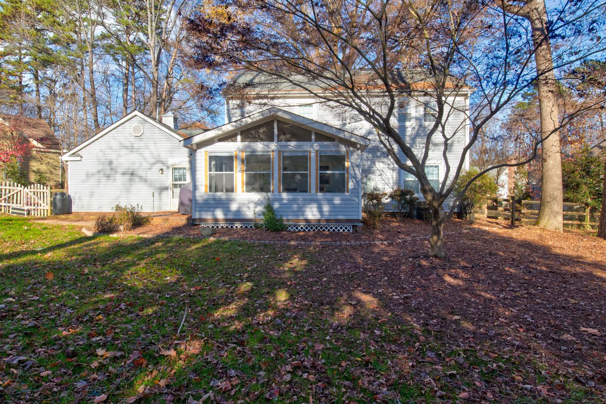 Attention Charlotte! Check out this new listing for 2907 Heathcroft Ct, Charlotte, NC!
Call New Beginnings Groups LLC at 803-372-7492
#Peartreerealestatephotography #northcarolinarealestate #Charlotterealestate
#ncrealestate #ncrealtors #southcarolinarealestate