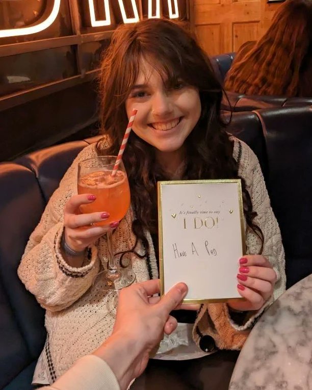 write_with_Iona's tweet photo. After a whirlwind 24 hours, I'm so thrilled to share that I passed my PhD viva with minor ammendments 🥳🥂

Thank you to my incredible supervisor @Plathbiography and my examiners for all their exciting questions

(1/3) https://t.co/qAch38b0Qs