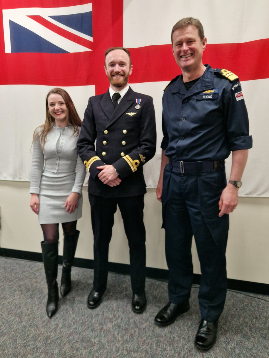 Welcome home, British Exchange Officer Lt Matt Nightingale! 📸 Matt and his wife Claudia recently met with the @RoyalNavy's Fleet Commander to discuss their shared experience of deployment & working alongside @USNavy peers on America's largest aircraft carrier, @Warship_78. 🇬🇧-🇺🇸
