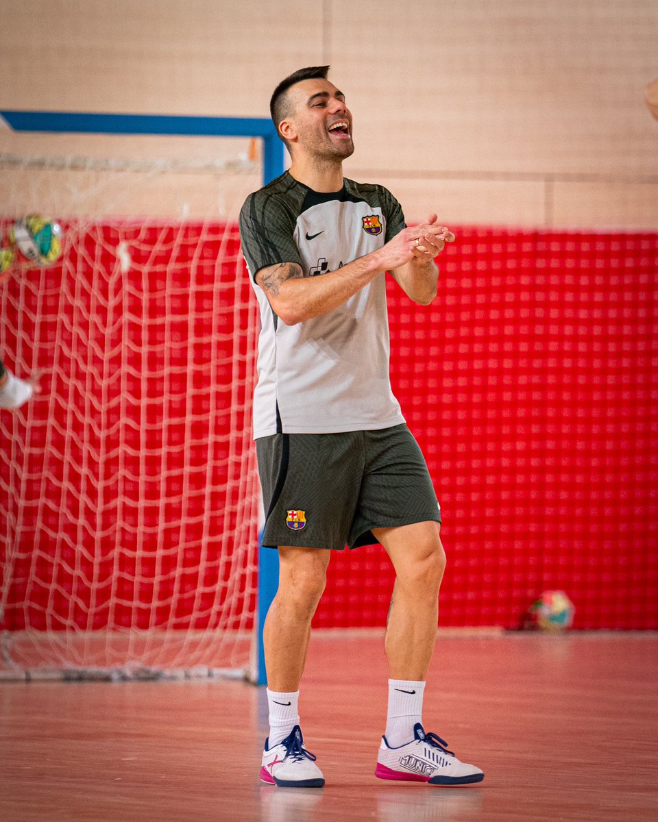 Subiendo la ⛰️ 🤣
Mejorando sensaciones cada día y disfrutando de cada momento! ⚽️
Queda menos…⏳