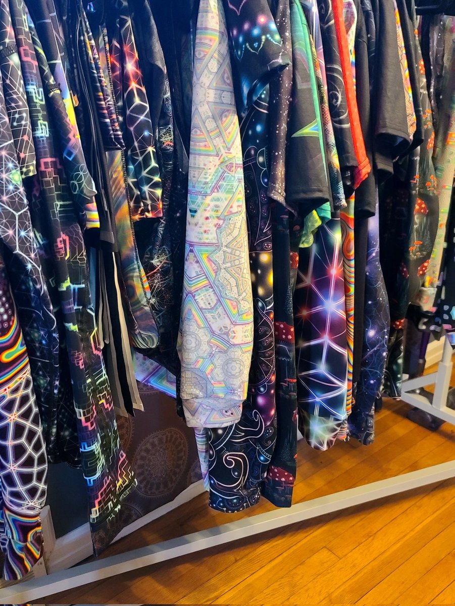 All these are ready to be snatched up! ⚡️