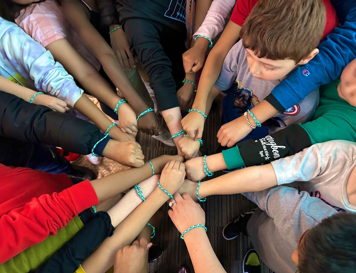 Alexis Mancilla (@missmancilla_) on Twitter photo We got friendship bracelets for being at the top of the leader board!😍🥇 <a href="/shawanoe/">Shawanoe Elementary School</a> #shawanoe #IXL #thirdgrade We got friendship bracelets for being at the top of the leader board!😍🥇 <a href="/shawanoe/">Shawanoe Elementary School</a> #shawanoe #IXL #thirdgrade
