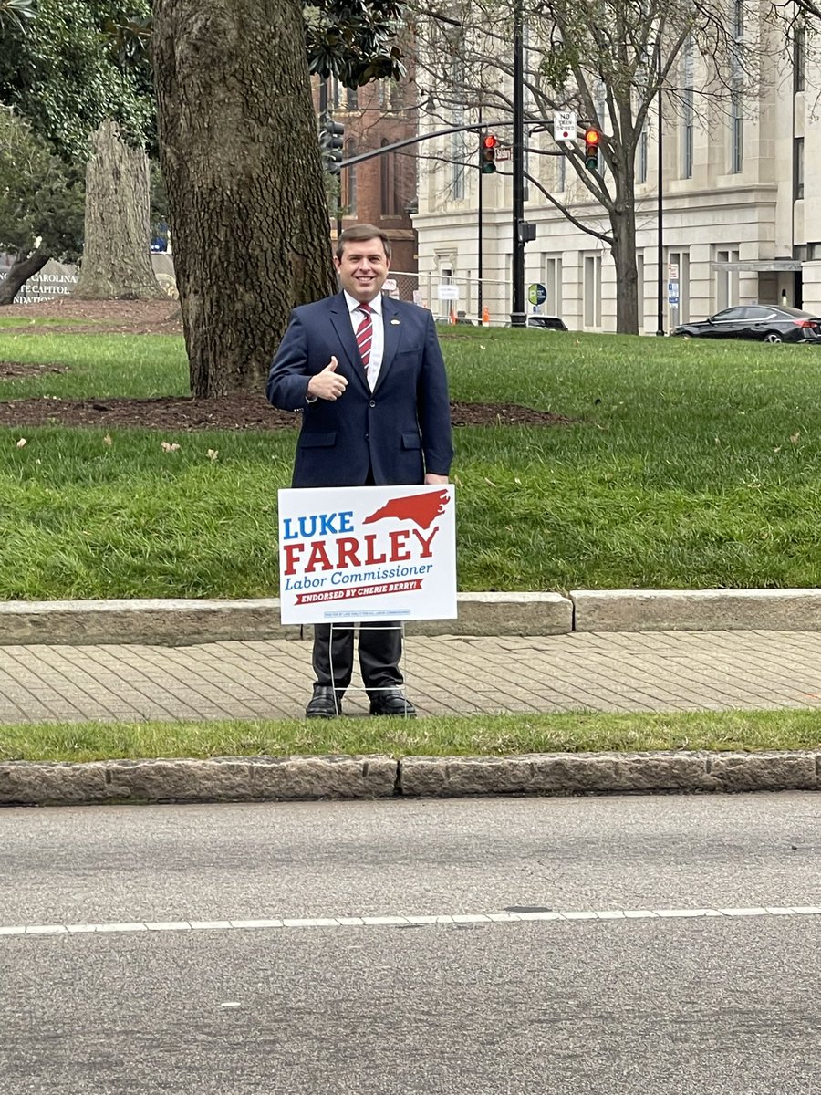ElectChadStall's tweet photo. Yup. My mind is made up on this one. @LukeFarleyNC #NCPOL #NCDOL https://t.co/qHweLLjhBM