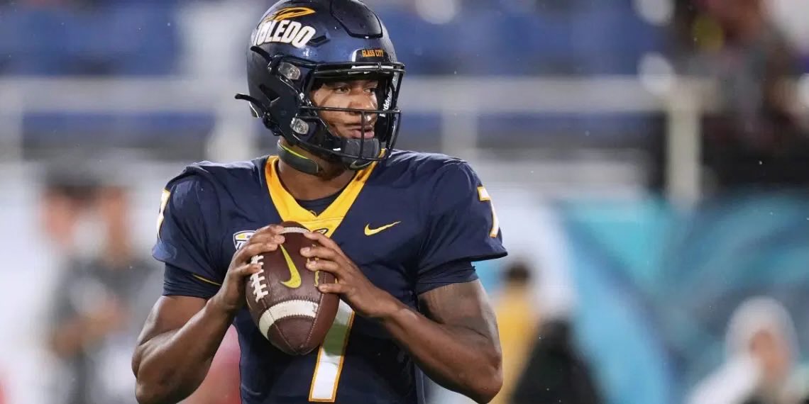 colemancarter31's tweet photo. Beyond blessed to receive my first D1 offer from the University of Toledo ⁦@ToledoQBs⁩ ⁦@CoachFlemWR⁩ ⁦@wyattdalton4⁩ ⁦@matthew8freeman⁩ ⁦@shayhodge3⁩ ⁦@ESPN3ALLDAY⁩ https://t.co/VgEEGvmWjg