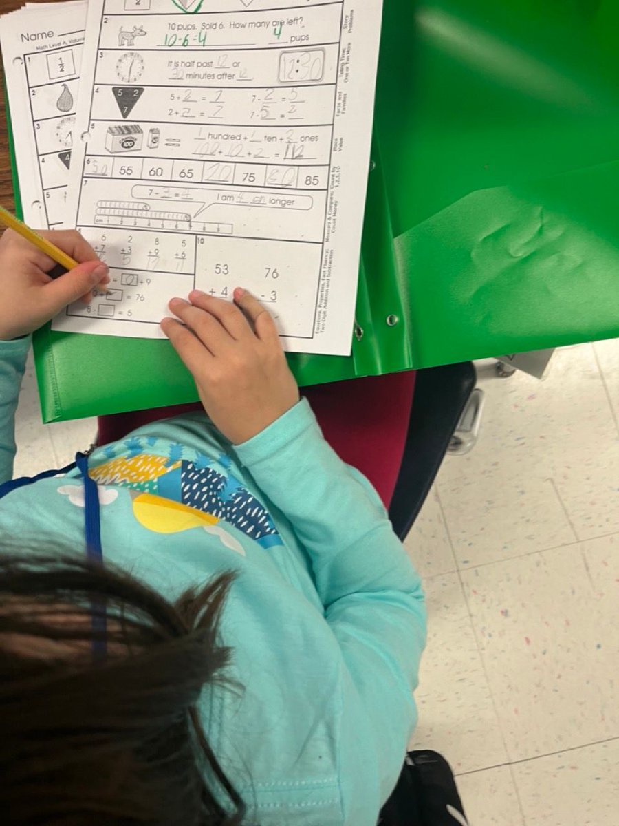 BPEWildcats's tweet image. First grade is reviewing math skills and challenging themselves. Also having fun learning with dice!