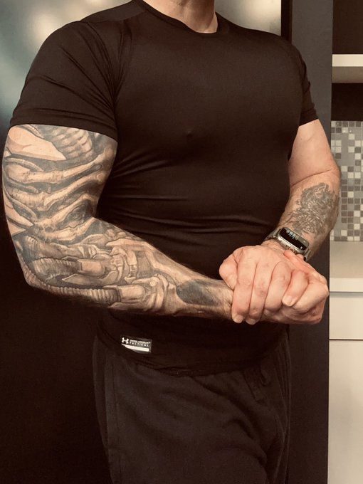 You vs. You is the best kind of competition.  You get to decide if you win or not.  #OneMoreRep https://t<a href="/tag/onemorerep"class="tags"><span>#onemorerep</span></a>