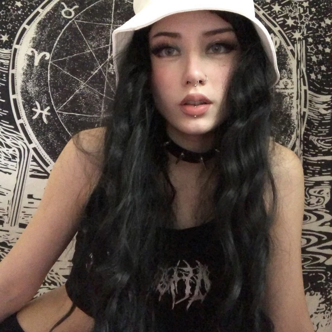 uchinagaey's tweet image. my roman empire is literally me at 18