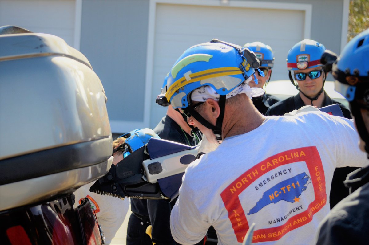 NHCFR's tweet photo. For the past two days, the members of NHCFR and WFD who make up C Task Force 11 performed USAR (Urban Search and Rescue) training— including exercise drills on vehicle extrication. https://t.co/UVSiiTLCVF
#NHCFR #TaskForce11 #Firefighters #FirstResponders https://t.co/8QEmurK4mm