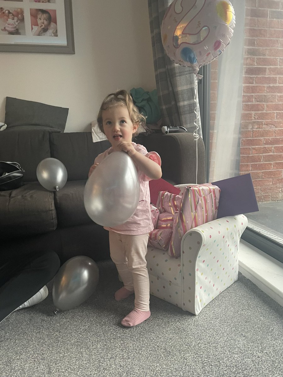 zobear2101's tweet photo. As IF I have a 2 year old what how 
(Also LOOK at her she is so beautiful 😢) https://t.co/wjgwOcvJGH
