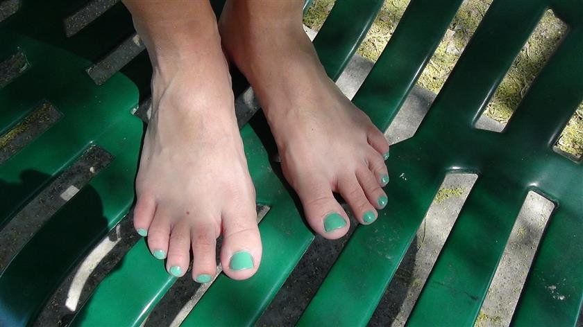 monster_of_jizz's tweet photo. Mia
Mia age 30 standing 5 foot 2 tall with a size 8 shoe. 
#prettylady #wiggle #scrunch #spread #toes #solesmodel #soles #Feet #veryattractive #beautifulsoles #beautiful #beautifulgirl #beautifulfeet #paintedtoes #bluesocks #socks #variouspositions #smell #Nice #hot #sweaty https://t.co/IJS4DL0FDK