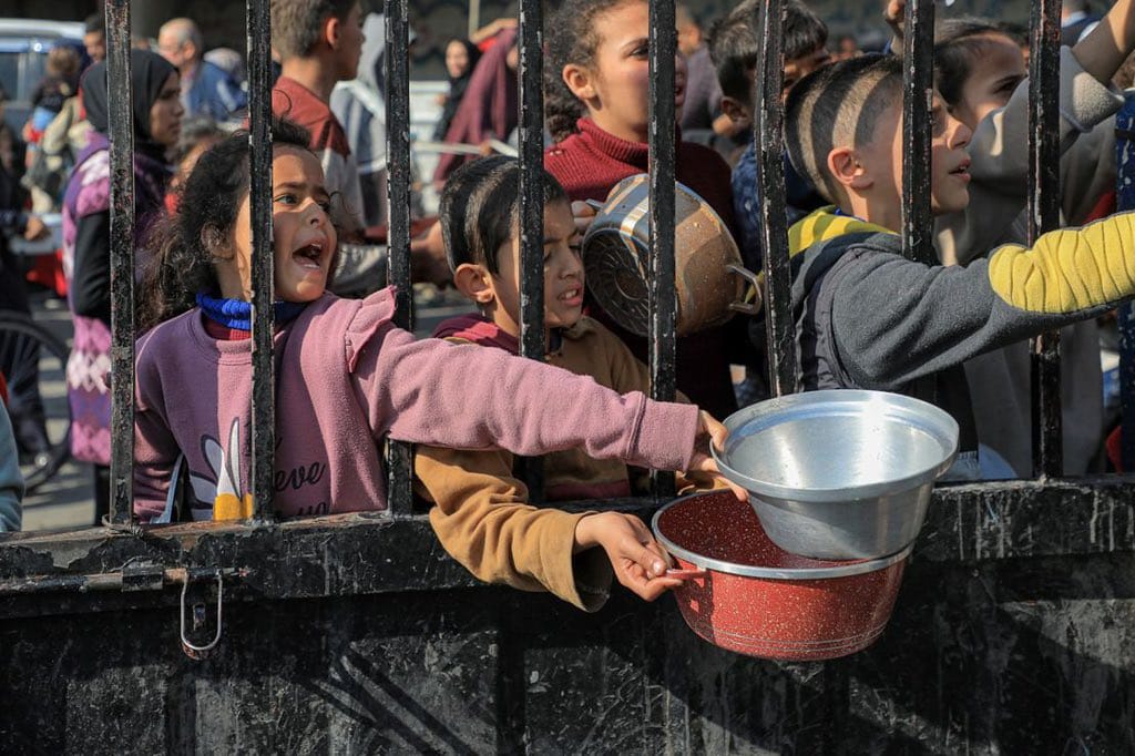 EylemTalay's tweet photo. Asr'a yemin olsun ki insanlık hüsrandadır! 
Asr/1-2

#GazaStarving https://t.co/Rjs7pUfSsS