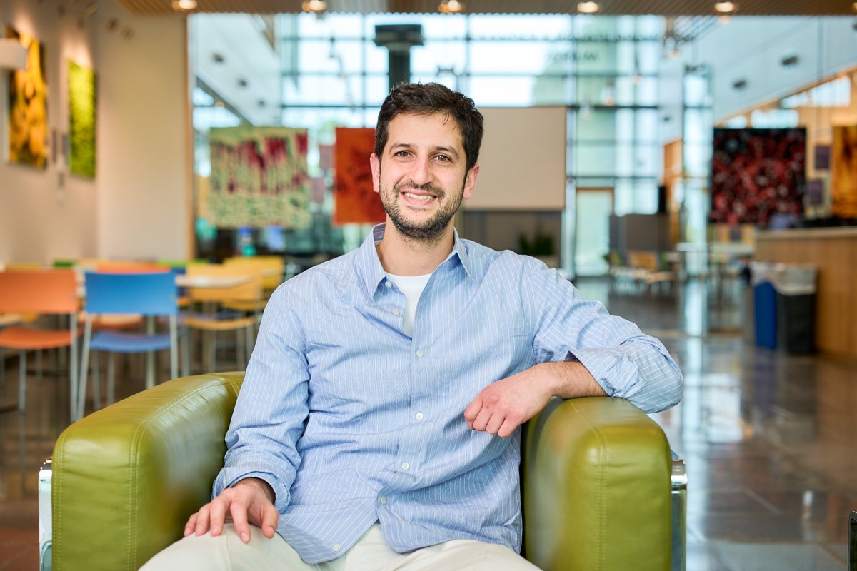 MPFNeuro's tweet photo. We were thrilled to have MD/PhD student @DrewAdler4 from @nyuschoolofmed visit MPFI as our first NeuroMEETS speaker this spring! He shared his exciting work on the microglial regulation of neuronal metabolism and mRNA translation. 
https://t.co/rJvU8u6Kqw https://t.co/EI1UDsYiye