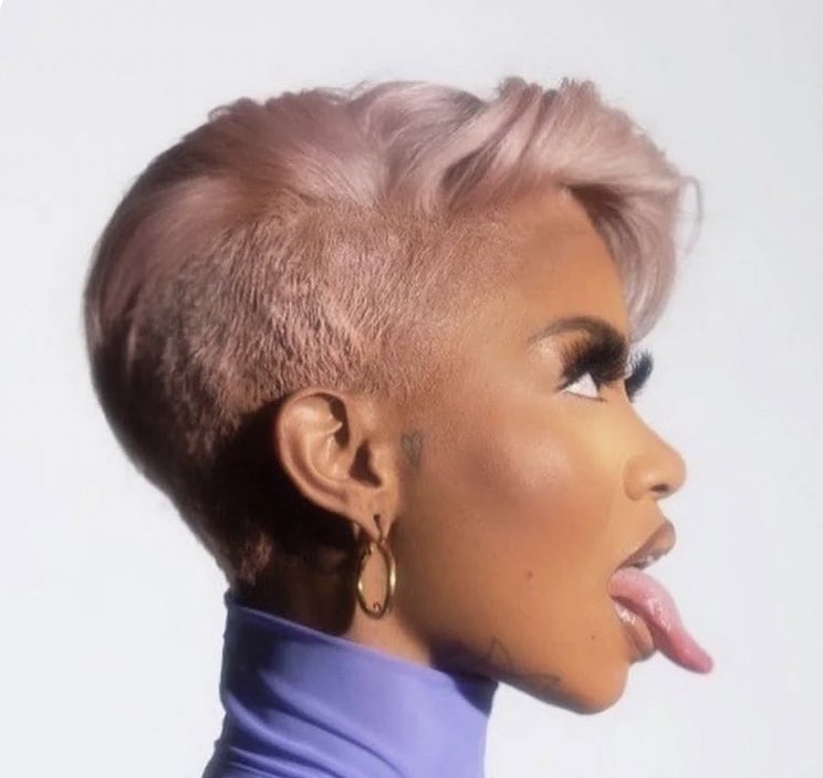 Jadakingdomsts's tweet photo. @Jadakingdom simultaneously charts several singles on @AppleMusic: Jamaica.

“What’s Up? (Big Buddy)” Peak* #1
“London Bed” Peak* 63
“Purge” Peak* 24
“Top Tier” Peak* 10 https://t.co/6DRAnCyrk7