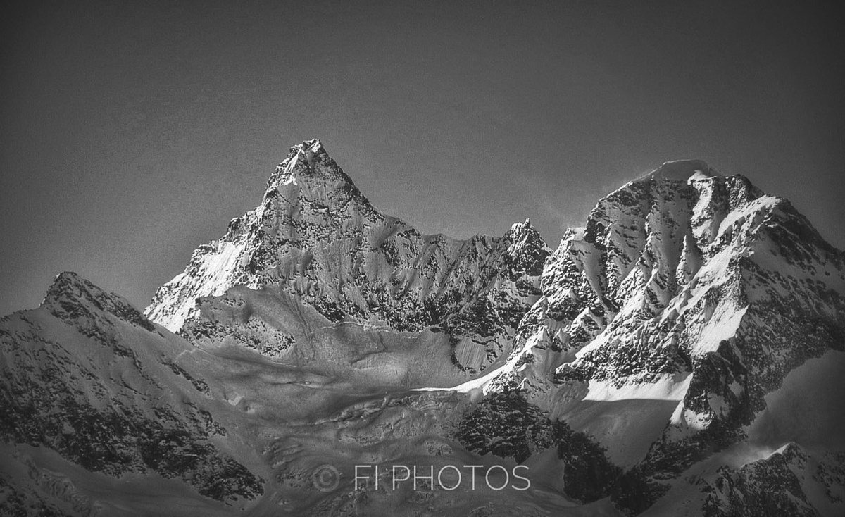 OberGabelhorn 4,063m ©️ Fi Photos. History: first ascent on 6 July 1865 by Moore, Walker and Anderegg just 8 days before Whymper climbed the #Matterhorn 🏔️ #Valais #Wallis #PennineAlps #Spindrift
