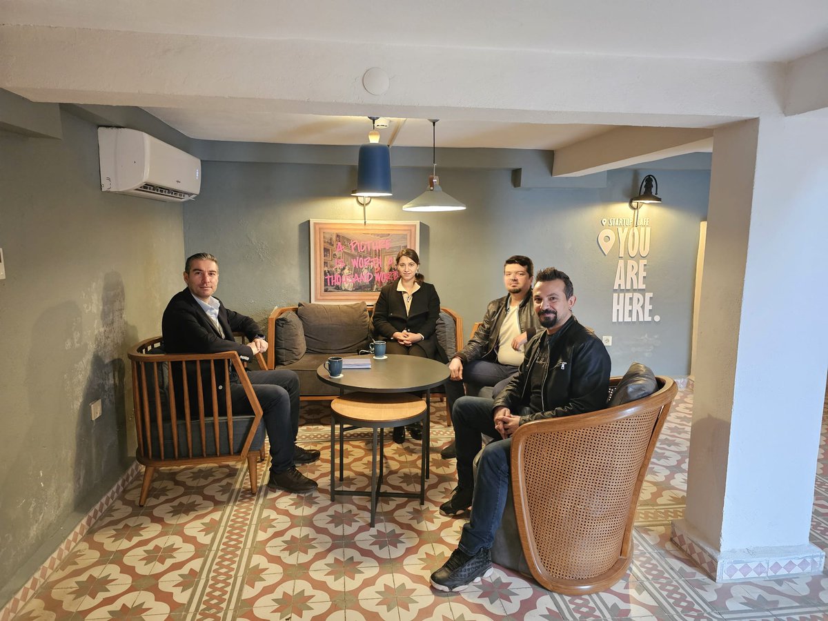 JCIADANA's tweet photo. Bugün Teknoloji alanında girişimcilere ihtiyaç duyduğu imkanları ücretsiz bir şekilde sunan ve Valiliğe bağlı olan Adana Startup Kafe'yi 2024 Başkanımız Necati Ulaştırıcı ile ziyaret ettik.Kafe Sorumlusu  Doğan Sertdemir ve Girişimci Cenk Resul ile görüşme sağladık. 

@JCIADANA https://t.co/OtJRNZdLin