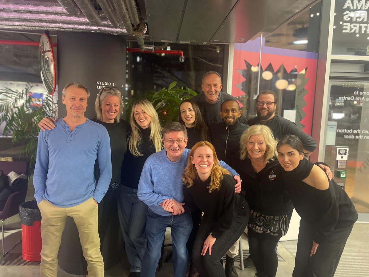 wattsdirector's tweet photo. Yesterday was the 1st time we were able to assemble the full cast of @MurderTT As you can see, they're a merry bunch :-) We open at Sadler's Wells on 2nd February &amp; tour for 6 months. At the venue in Liverpool we're followed by some pop group called "Gills (?) Out Loud," I think https://t.co/9YaoI79xsS
