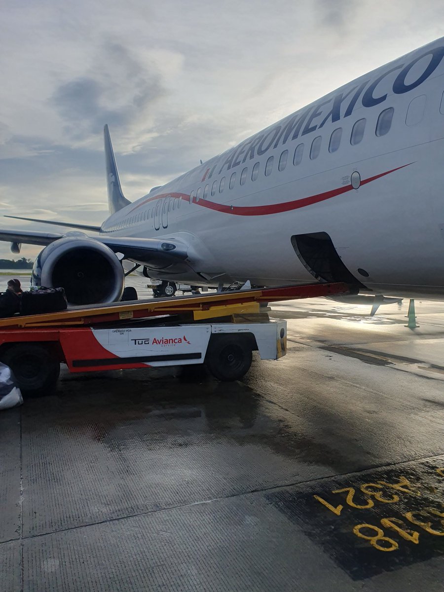 JeissonSierraP's tweet photo. #aviation #avgeek #aviationphotography #aviationlovers #boeing #aircraft #airplane #aviationdaily #planespotting #a #pilot #airbus #plane #aviationgeek #instagramaviation #instaaviation #airport #b #f #pilotlife #flying #instaplane #lovers #flight #planespotter https://t.co/Ag9LrpCVey