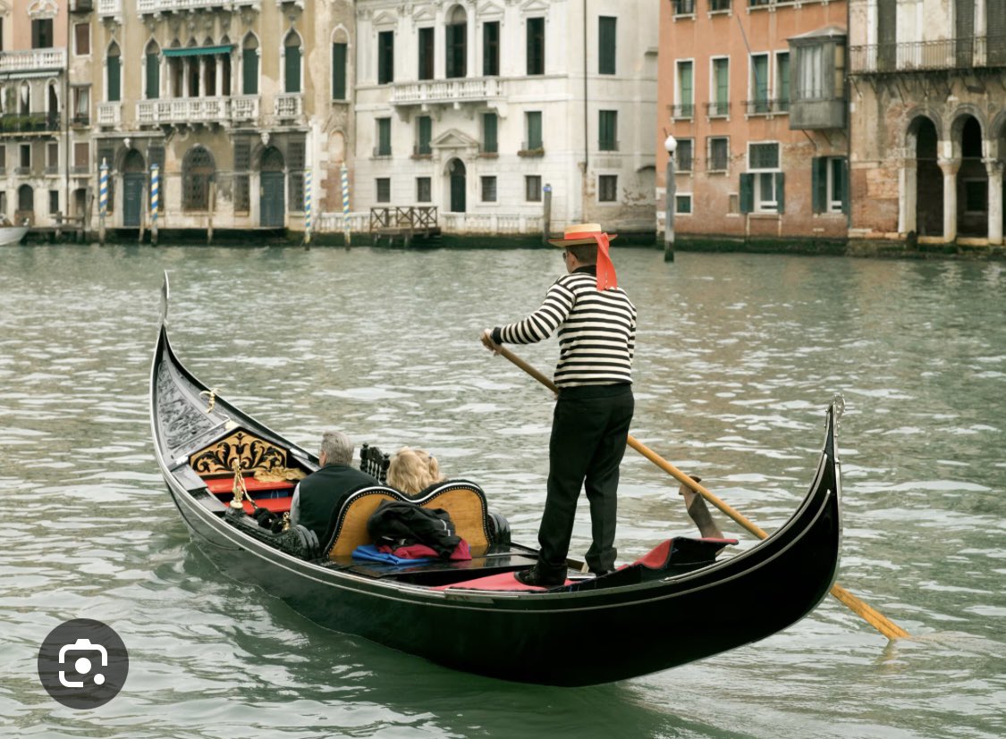 Lilpfdt's tweet photo. Non sono solo bionda, sono anche intelligente: canoa #thefloor https://t.co/ERBL9qqd7w